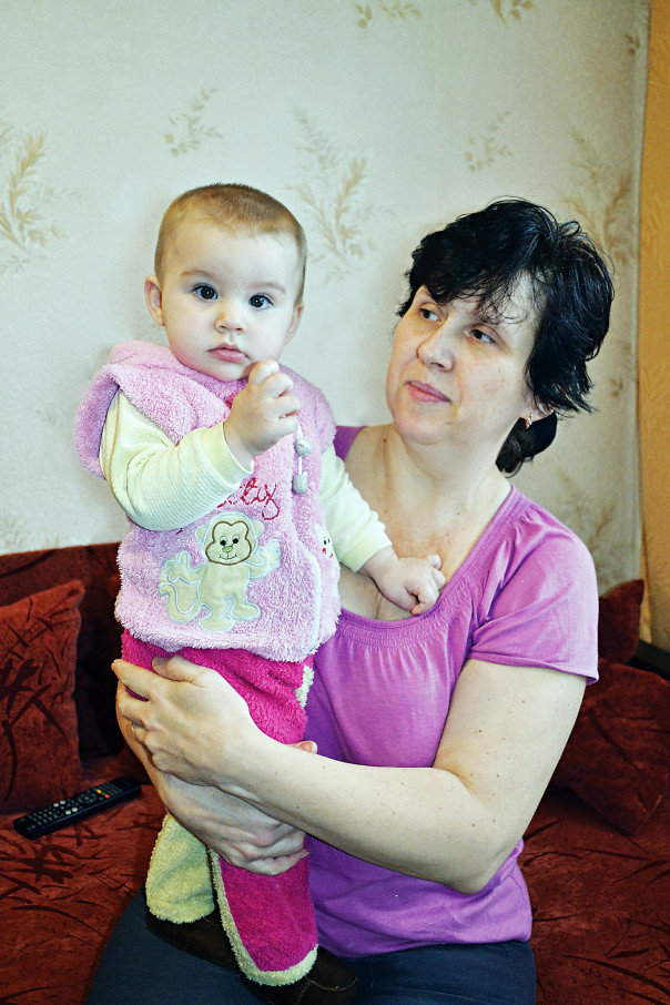 Виктория ШАМОВА с внучкой Анечкой